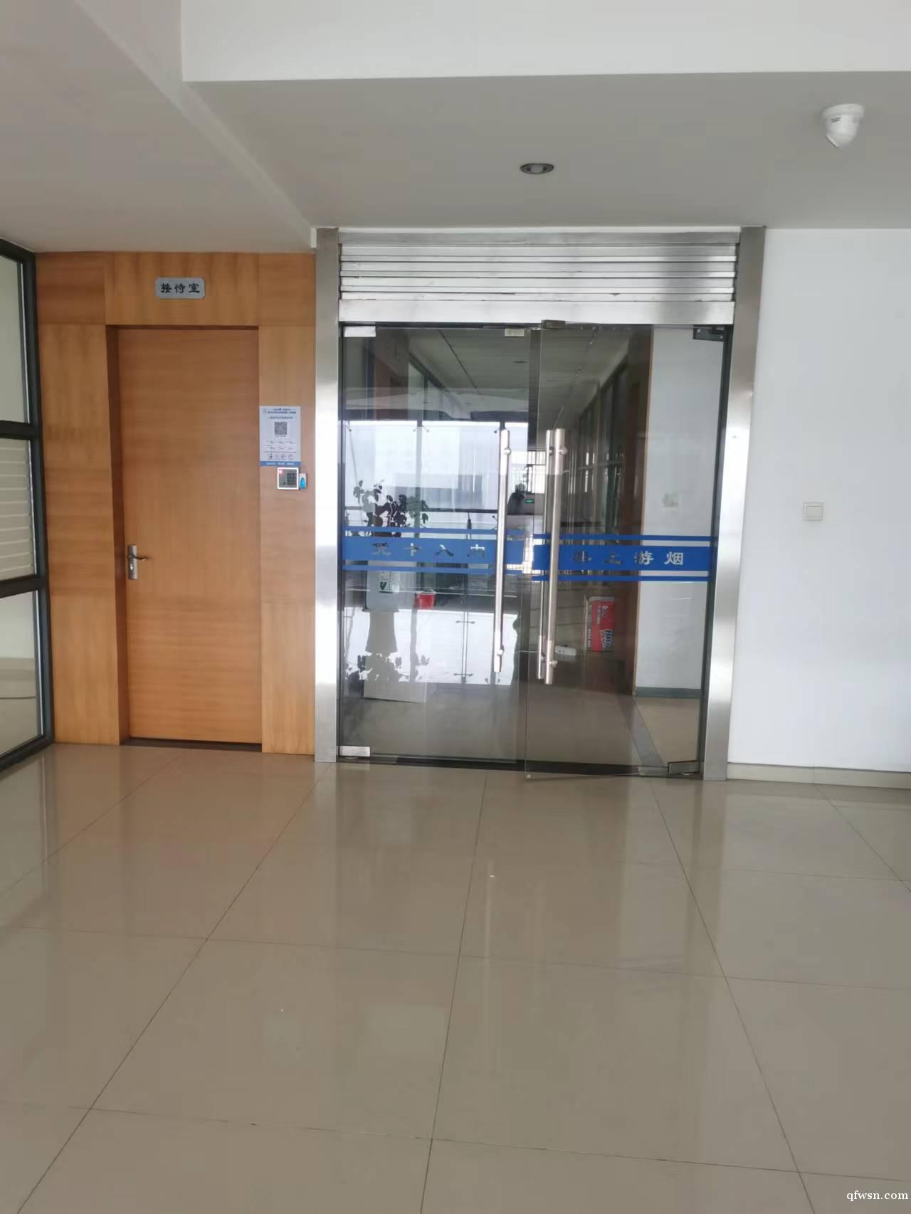 通京大道335號廠房招租。交通方便,變壓器容量大,有兩證。 通京大道335號廠房招租。交通方便,變壓器容量大,有兩證。