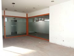 市中心，地鐵口，2樓商鋪出租，好停車，雙樓梯