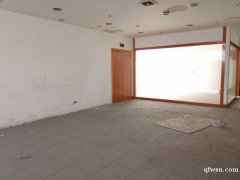 市中心，地鐵口，2樓商鋪出租，好停車，雙樓梯