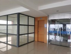 通京大道335號廠房招租。交通方便，變壓器容量大，有兩證。